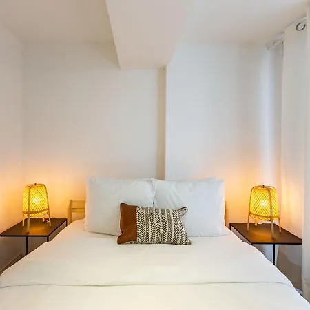 Excellent Flat With Lovely Backyard In Cihangir Apartment *